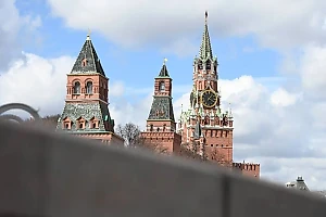 В Кремле объяснили, с чем связано увеличение выплаты за контракт на участие в СВО