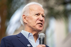 Байден утверждает, что проходит тест на неврологию каждый день