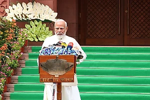 Премьер Индии Моди перед вылетом в Москву назвал Путина своим другом