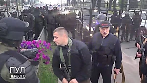 Лукашенко вспомнил, как взял автомат и разогнал протестующих в 2020 году