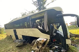 Двое россиян попали в больницу после ДТП с автобусом в Белоруссии