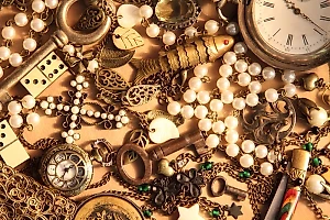 У бывшего орловского чиновника украли антиквариат на 50 миллионов рублей