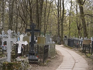 Тело молодого пермяка нашли на кладбище в чужой могиле и без ушей