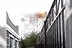 Момент атаки БПЛА на многоэтажку в Энгельсе попал на видео