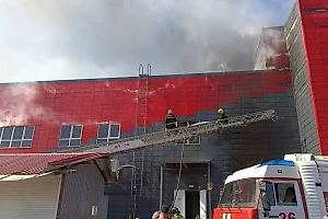 Пожар в башкирском ТЦ локализован на площади 2,5 тысячи квадратов
