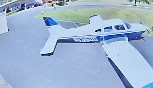 В США самолёт рухнул на поле для гольфа