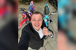 Стало известно о состоянии пранкера Била, которому грозила ампутация ноги