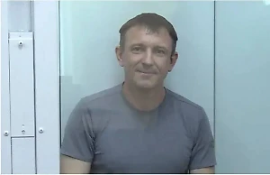 Попова призвали не сидеть под домашним арестом, когда на границе "суета"