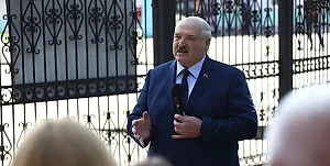 Лукашенко призвал белорусов не переживать из-за возможной войны