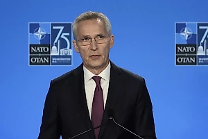 Столтенберг вновь заговорил о мирном диалоге с Россией после выволочки от Путина