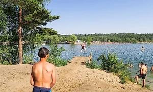 Москвич прыгнул бомбочкой в запрещённом месте и сломал позвоночник