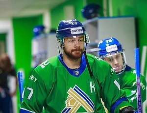 Стало известно о состоянии хоккеиста «Салавата Юлаева», влетевшего в борт головой