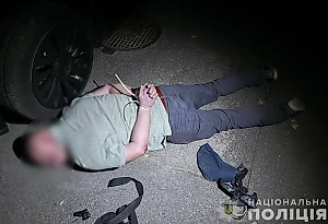 В Киеве четверо мужчин пытали турка, требуя с него 100 тысяч долларов
