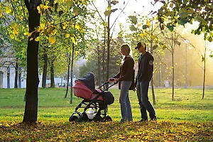 С 1 октября повысят пособия и изменят способ получения льгот: кому сделают прибавку