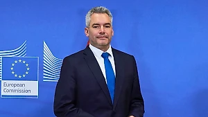 Канцлер Австрии Нехаммер признал поражение своей партии на парламентских выборах