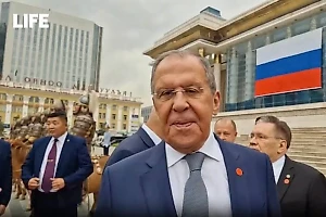 Лавров в беседе с Life.ru прошёлся по США из-за захвата самолёта президента Венесуэлы