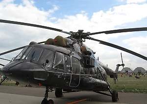 Вертолёт Ми-8 аварийно сел в Приангарье из-за удара молнии и отказа управления