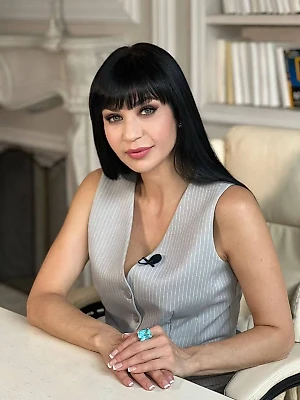 Это может быть детский сад, школа или вуз. Главное — это наличие образовательной лицензии. На накопительную часть пенсии для матери или усыновительницы. Здесь можно распорядиться всей суммой целиком или использовать только часть. На покупки для детей с инвалидностью, причём только на те товары и услуги для реабилитации и интеграции, которые внесены в специальный перечень.