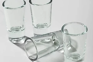 Психолог раскрыла, почему некоторые люди после выпитого алкоголя любят извиняться