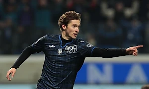 Россиянин Миранчук заработал решающий пенальти в матче "Аталанты" с "Миланом"