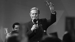 Путин назвал смерть Юрия Соломина невосполнимой утратой для России