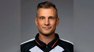 Арбитр обматерил тренера ХК "Авангард" во время матча