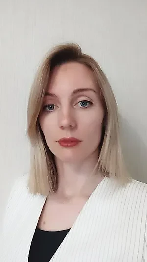 Главная проблема палёного алкоголя в том, что для него используется дешёвое сырьё, качество которого зачастую не контролируется. Оно может содержать метанол, фурфурол, ацетон и другие токсичные соединения.