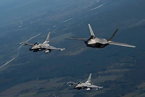 Польша вновь подняла авиацию из-за "активности" ВС России