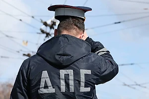 Стали известны подробности задержания буйного водителя с ножом в Саратове