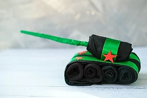 Стилист вступилась за трусы и носки мужчинам на 23 Февраля