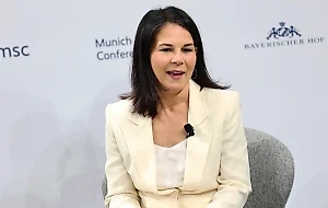 Захарова заявила о профнепригодности главы МИД ФРГ