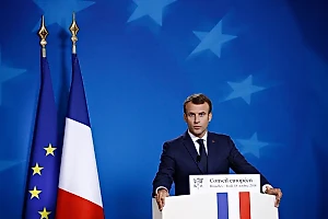 Макрон заявил, что поражение России на Украине необходимо для безопасности ЕС