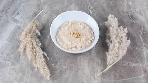 Названо три категории людей, кому вредна каша на завтрак