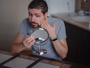 Врач объяснила, почему люди краснеют