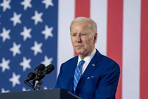 Врач оценил опасность найденных у Байдена болезней