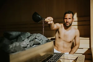 Любителей попариться в бане предупредили о риске возникновения геморроя