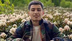 Рэпер Matrang вернулся на родину, и семья сразу же закрыла его в рехабе