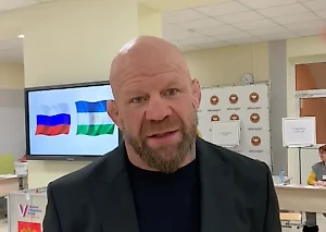 Джефф Монсон принял участие в голосовании на выборах президента