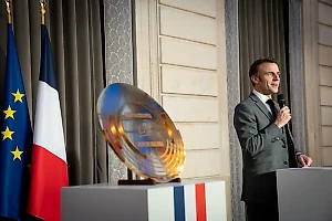 Макрон допустил проведение Францией наземных операций на Украине