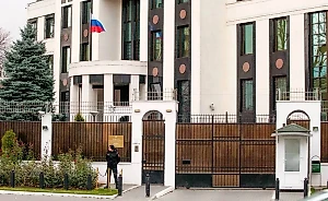 "Огнеметатель" поджёг здание Посольства РФ в Кишинёве, но никак не повлиял на голосование