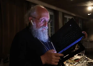 Вассерман назвал здравыми для школьников тексты песен "Любэ", SHAMAN и Газманова