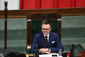 Спикер польского сейма заявил, что отправит жену на фронт в случае войны