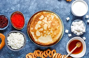 Названы научные лайфхаки, с которыми получатся вкусные блины, даже если вы на кухне первый раз