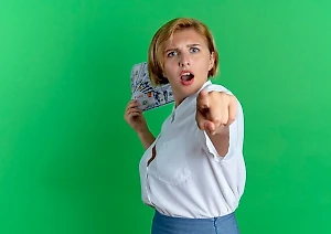 От женщин с этими именами нужно прятать заначку, иначе все деньги вмиг испарятся