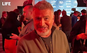 Звёзды записали трогательные видеопоздравления россиянкам к 8 Марта