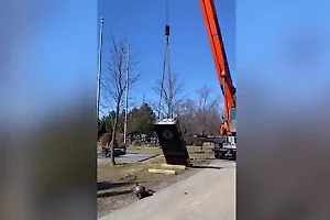 МИД РФ призвал Канаду снести все памятники украинским нацистам в стране