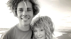 Замок Пугачёвой и Галкина* пришёл в упадок и начал разваливаться на глазах