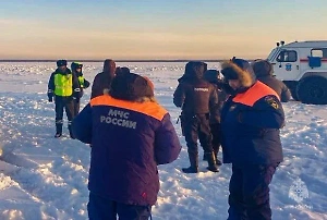 Трактор с людьми провалился под лёд на реке Лене в Якутии, никто не выбрался