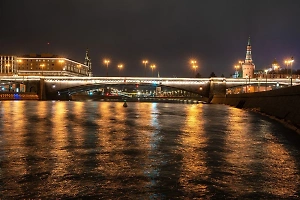 Собянин рассказал об обновлении мостов через Москву-реку