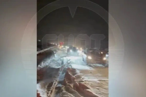 Десятки машин попали в ледяной плен на трассе М4 из-за массовой аварии под Тулой